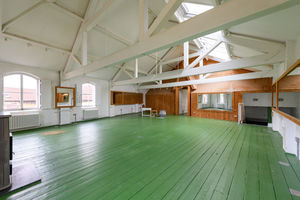 First Floor- click for photo gallery